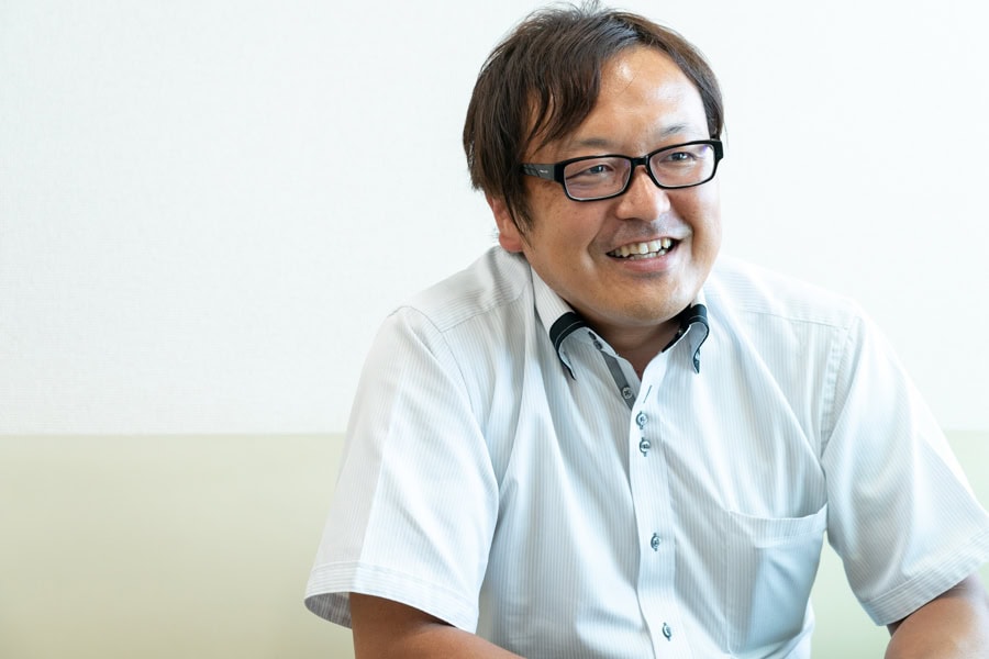 屋根点検用ドローンの活用方法を語る望月様