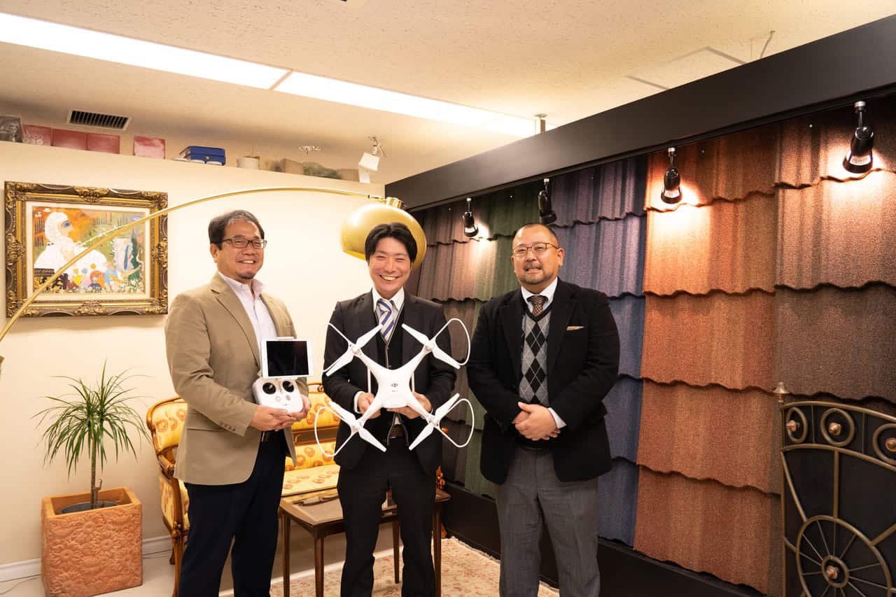 目標は4年で2000台導入！ドローンは人と屋根の未来を守る